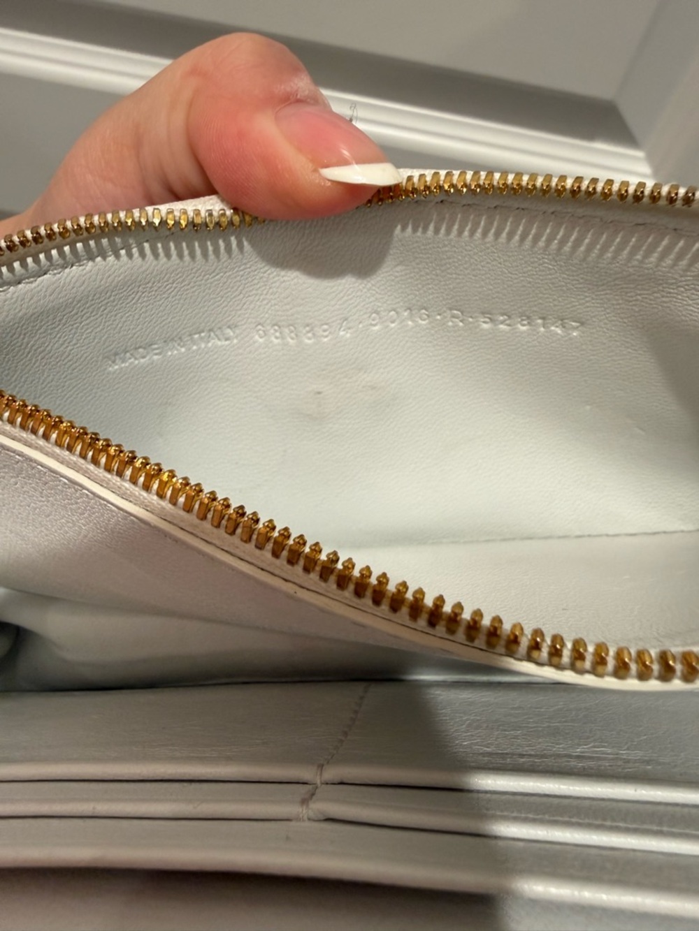 Balenciaga White Croc-Embossed Chain Crossbody with Gold BB Logo - Picture 8 of 8